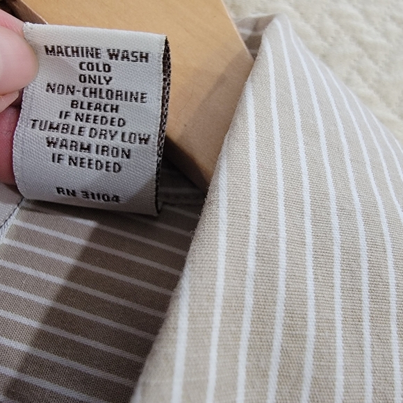 Kim Rogers Striped Button-Up Shirt Size Medium Tan 3/4 Sleeves - Picture 6 of 14